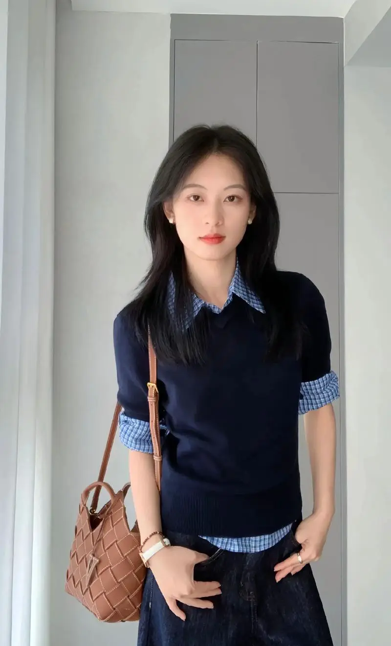 女士衬衣毛衣怎么搭配裤子好看图片