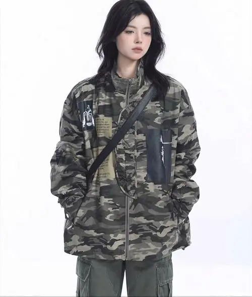 迷彩中长上衣怎么搭配