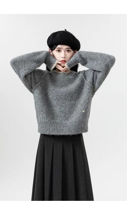 灰色粗线毛衣怎么搭配