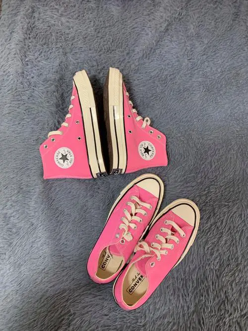 粉色高帮怎么搭配衣服好看图片大全