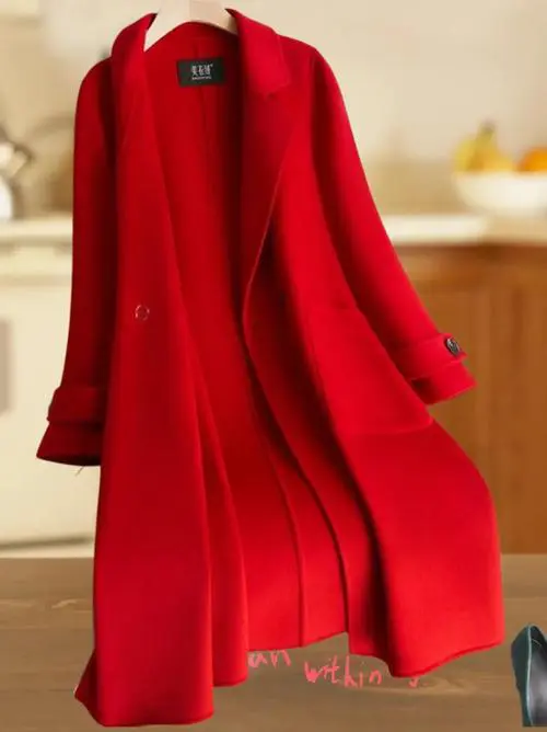 迪奥红大衣怎么搭配