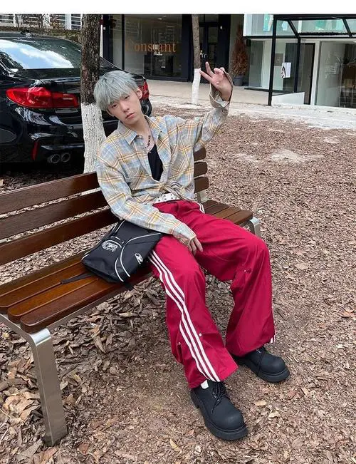 红小格子男衬衫怎么搭配什么裤子好看图片欣赏