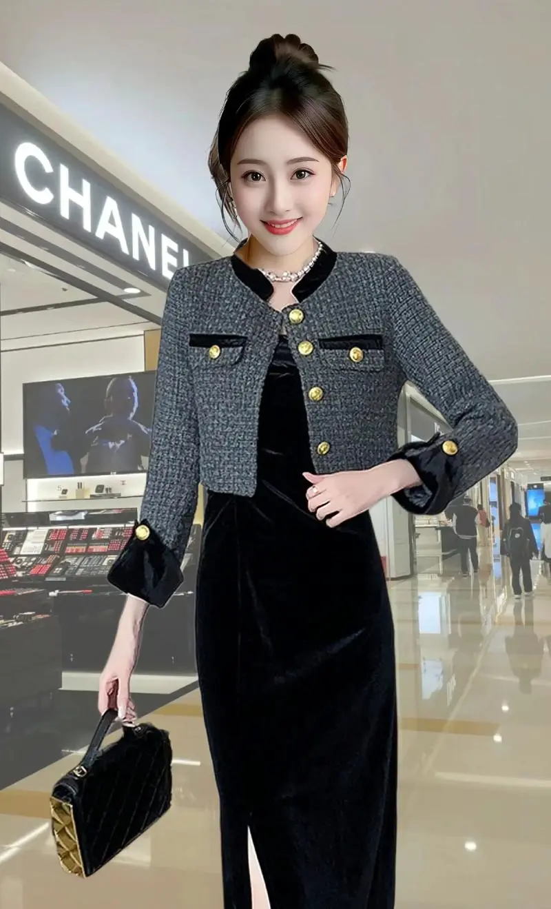 丝绒连衣裙配什么外套