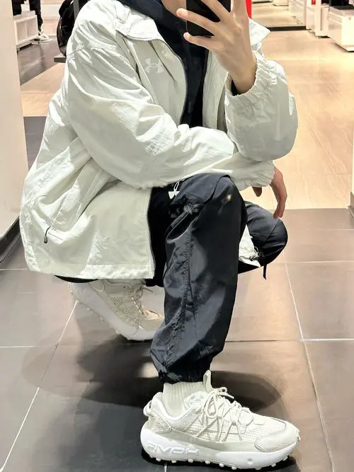 男夹克配什么裤子好看