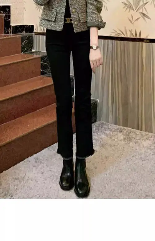 穿黑裤子配什么鞋子