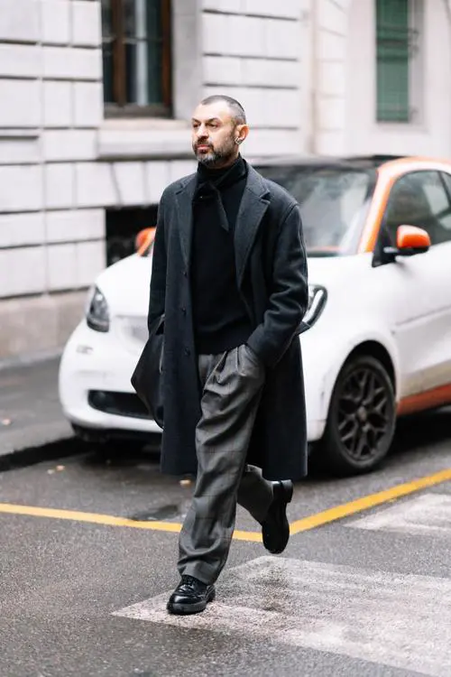 休闲皮鞋怎么搭配上衣