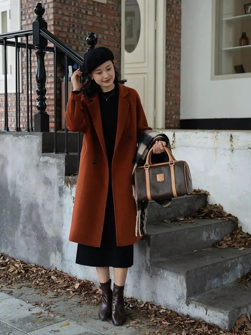 橘红色外套怎么搭配衣服