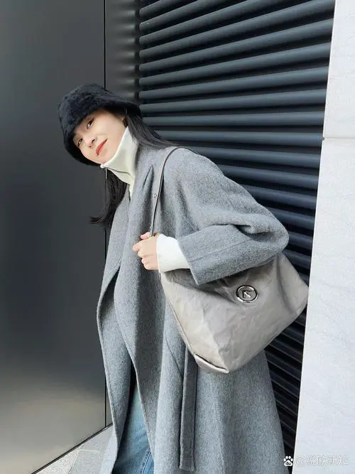 灰帽子怎么搭配衣服