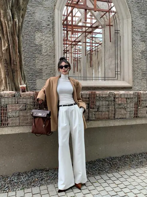 毛呢鞋子怎么搭配衣服好看