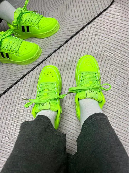 穿绿鞋怎么搭配