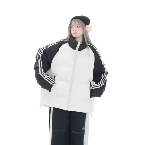 枪色棉服怎么搭配