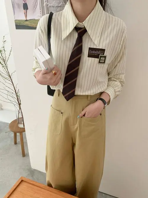 领带怎么搭配衬衫颜色好