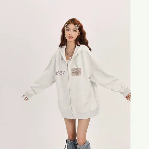 中长款女开衫卫衣怎么搭配