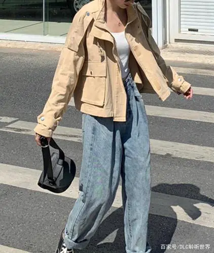 宽牛仔裤怎么搭配外套