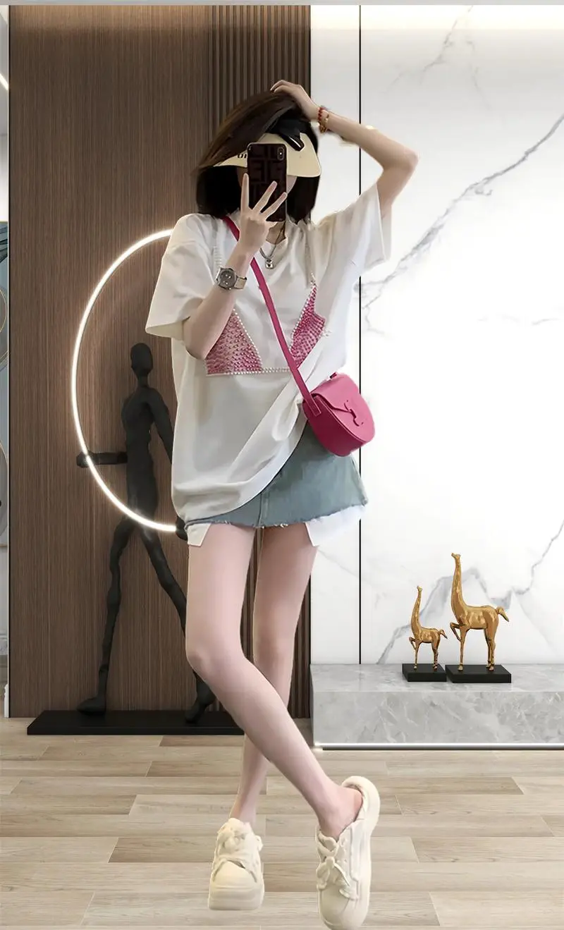 宽松中长款短袖怎么搭配