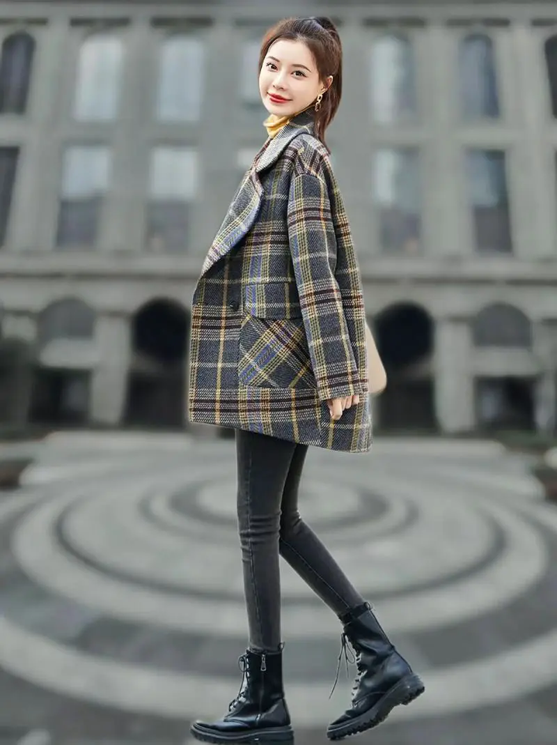 韩版格子大衣里面怎么搭配图片大全