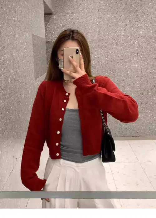 红短毛衣怎么搭配好看图片欣赏