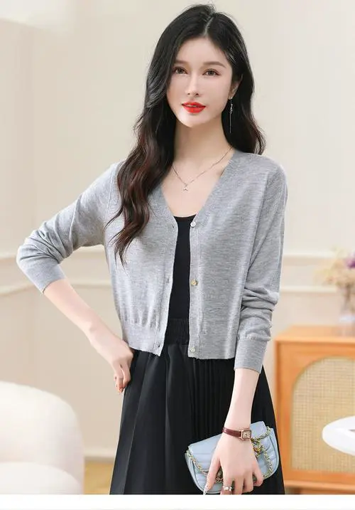 羊毛披肩外套怎么搭配