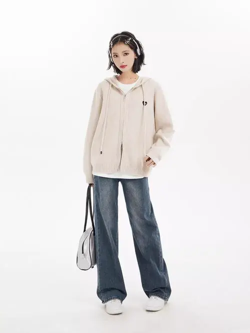 外套小款毛衣怎么搭配