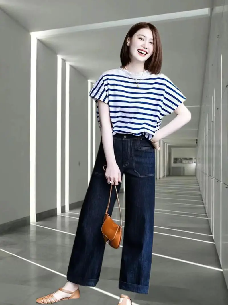 竖条纹衣服怎么搭配图片欣赏