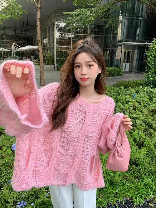 粉色短款小毛衣怎么搭配图片