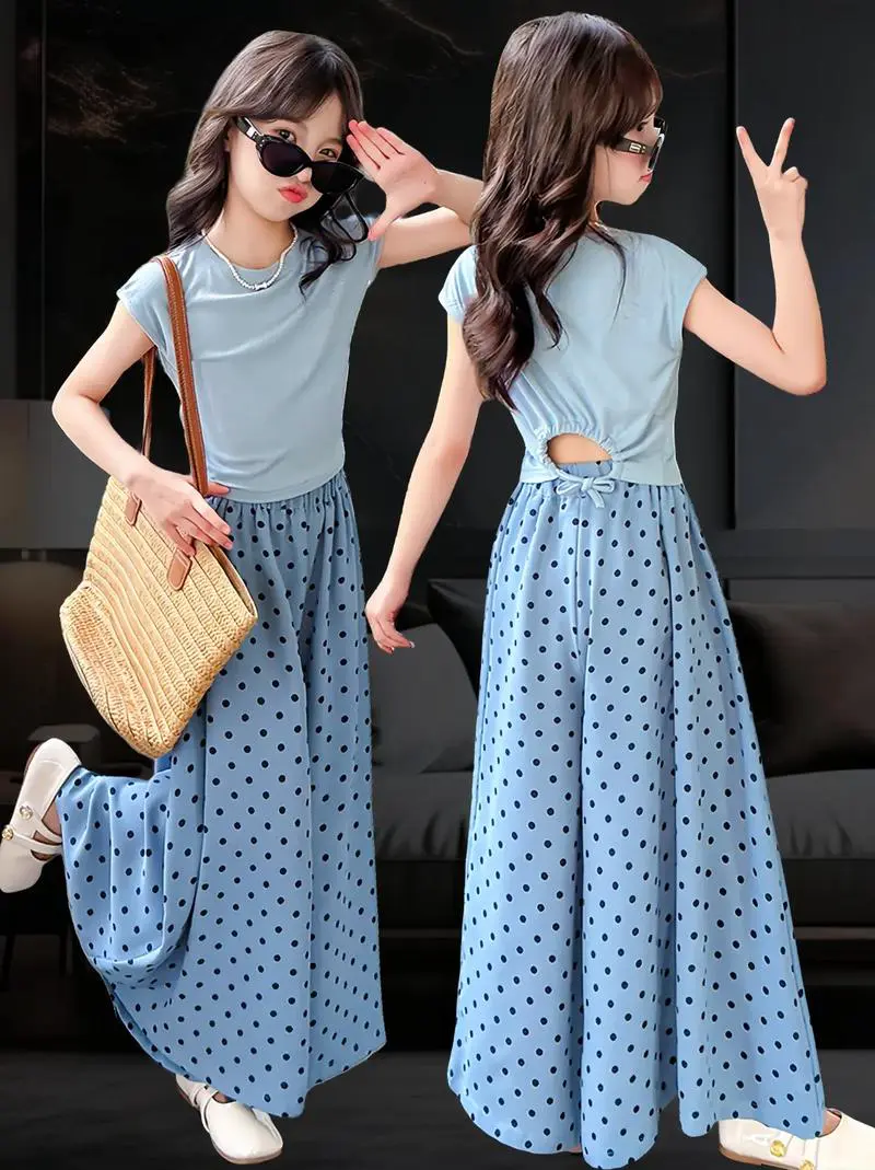 蓝色波点裙子怎么搭配什么外套好看