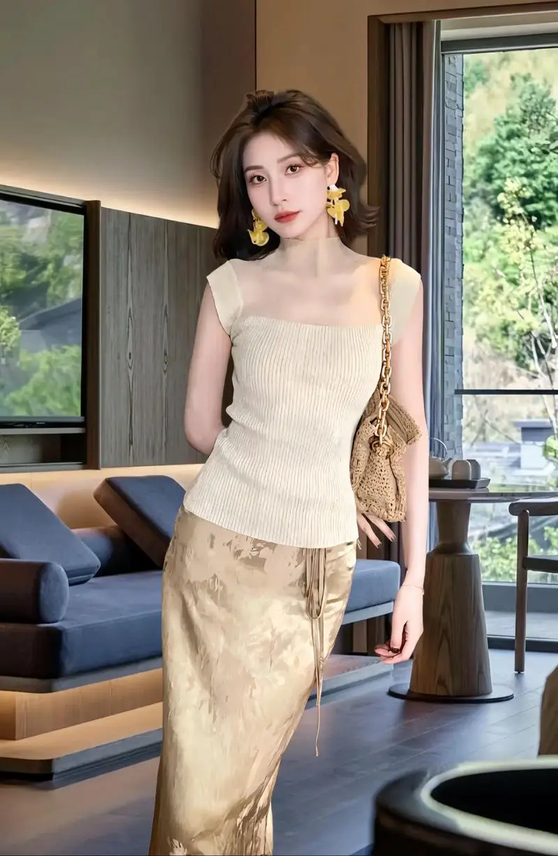 高领无袖针织衫打底怎么搭配