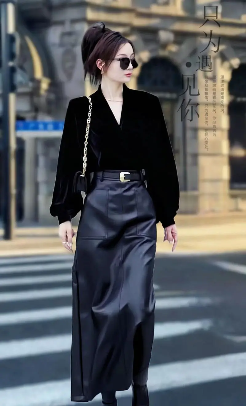 皮裙怎么搭配更好看吗