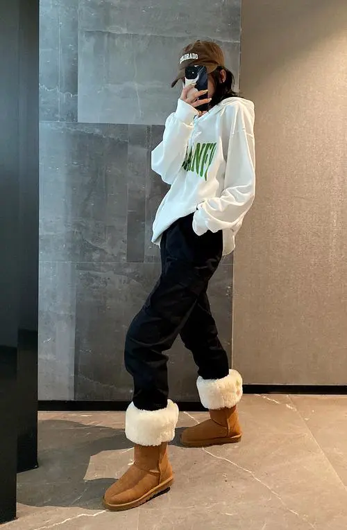 毛毛靴怎么搭配衣服图片