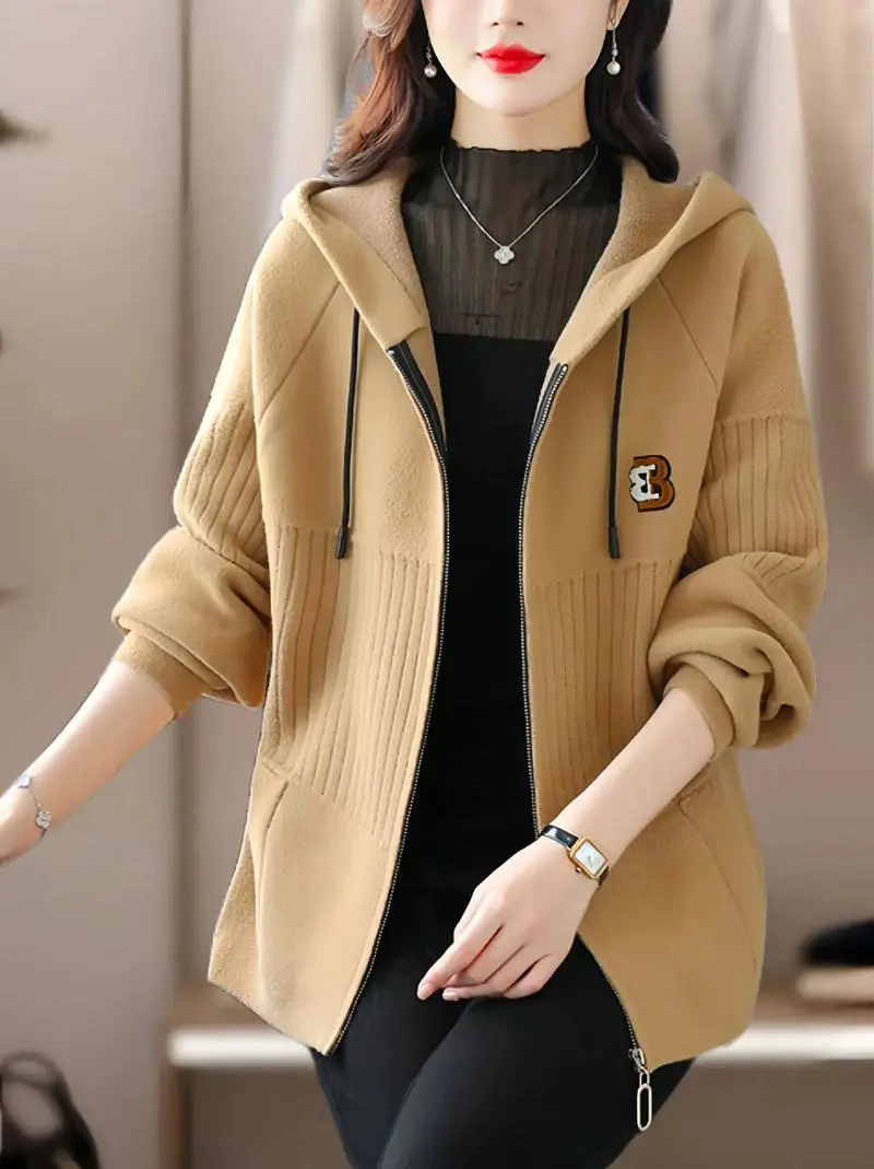 连帽羊毛大衣怎么搭配