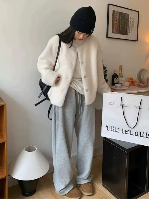 短皮草上衣怎么搭配图片女