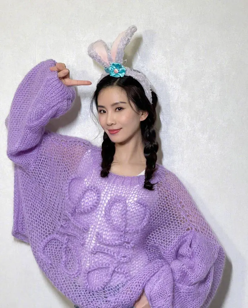 紫色的毛衣怎么搭配