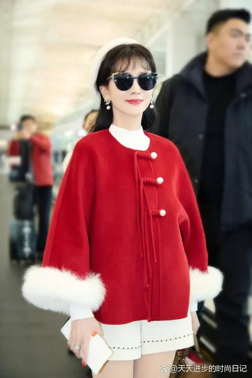 大红色皮靴怎么搭配