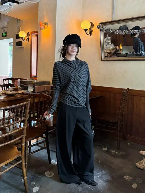 黑色灰色毛衣怎么搭配衣服图片大全