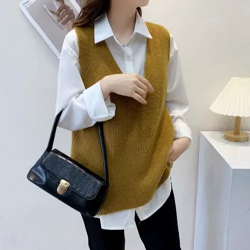 中长毛衣马甲怎么搭配