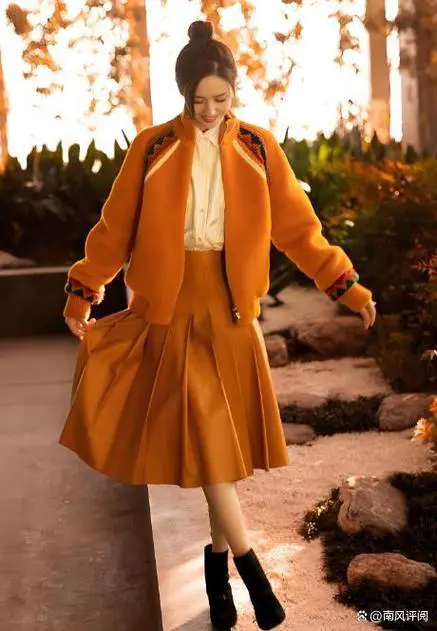 橙色鞋子怎么搭配衣服图片