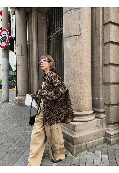 豹纹外套怎么搭配裤子好看