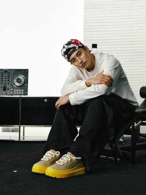 潮男穿ugg怎么搭配