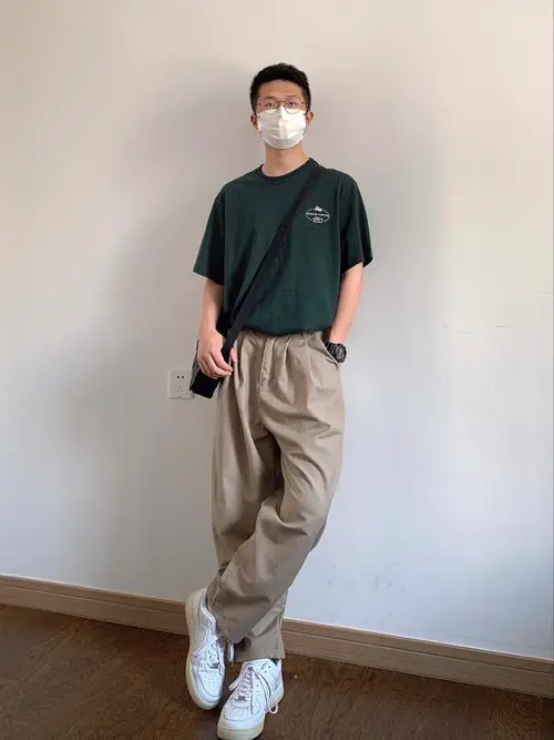 男士卡其色裤子怎么搭配