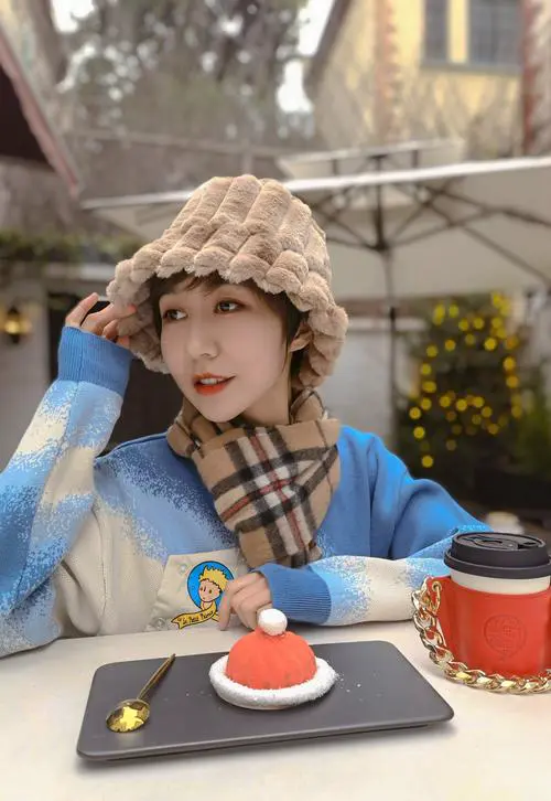 日本青年帽子怎么搭配