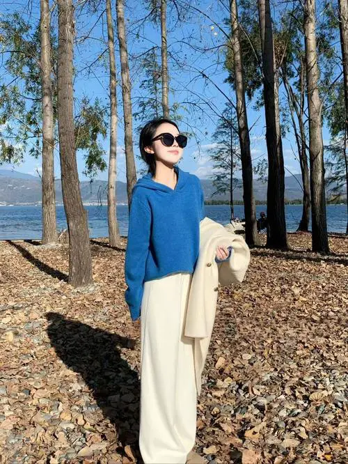 套头款毛衣怎么搭配什么裤子好看