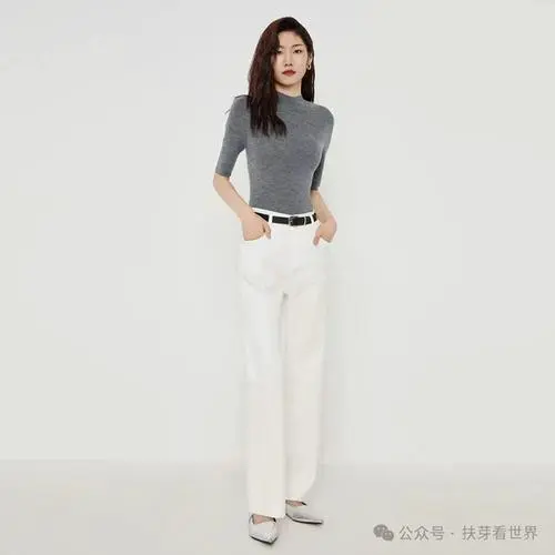 白灰色裤子配什么上衣