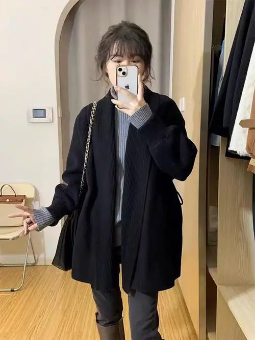 长款女士宽松毛衣外套怎么搭配什么裤子