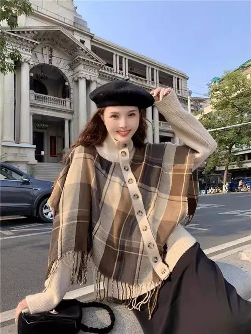 斗篷针织衫怎么搭配