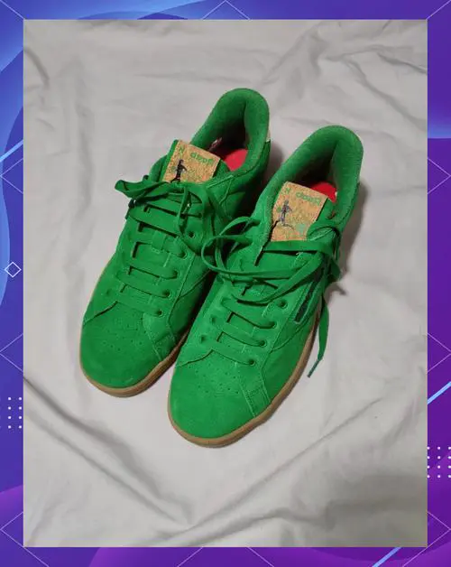 绿色鞋配什么衣服