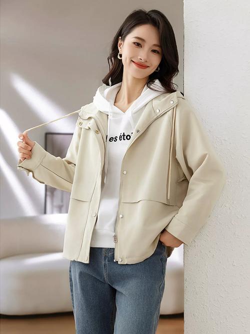 女士秋款上衣外套怎么搭配什么裤子和鞋子图片大全