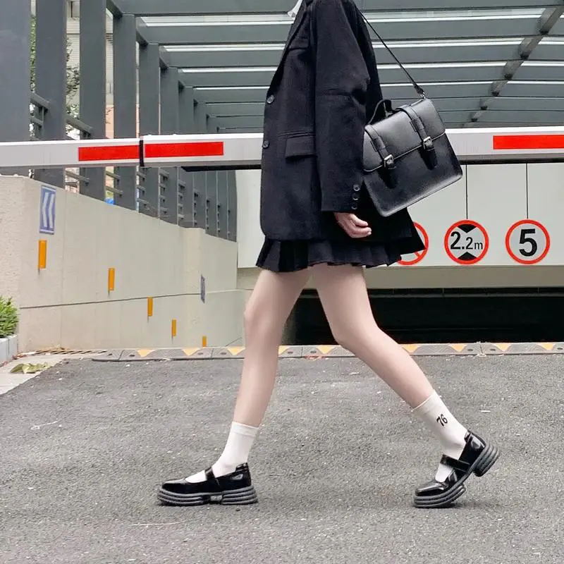 袜鞋怎么搭配什么衣服图片