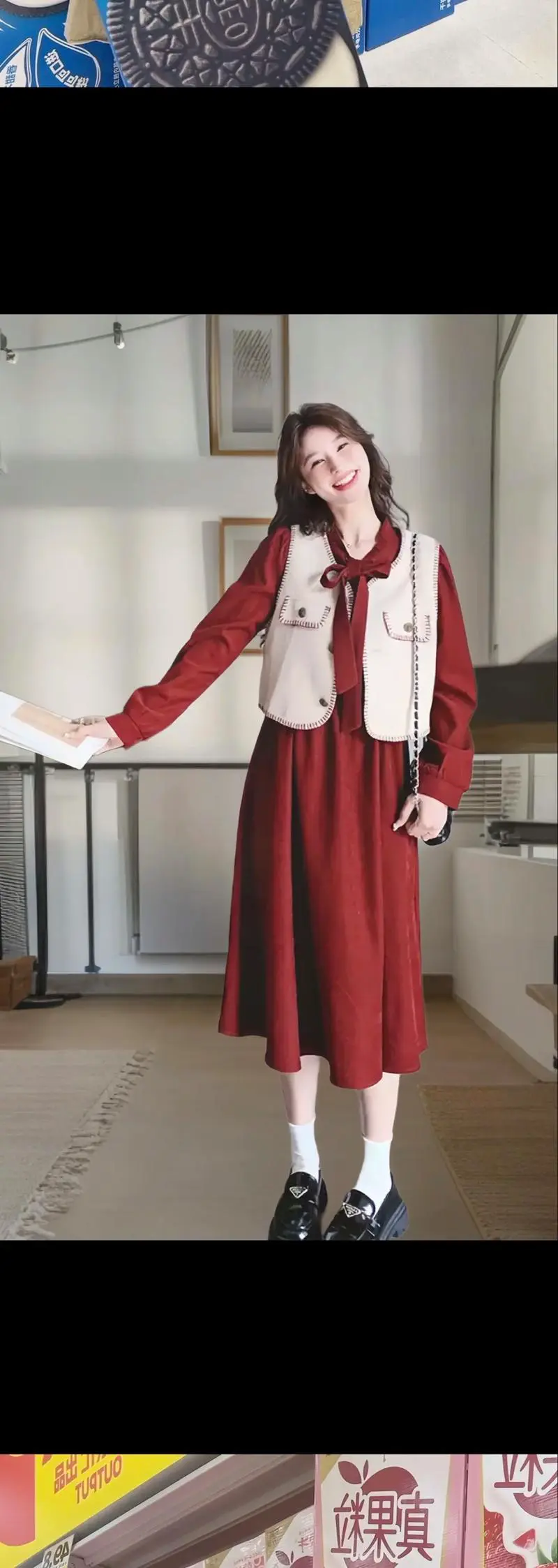 酒红色连衣裙怎么搭配穿