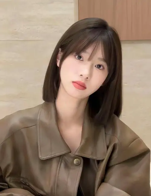 超肩头发怎么搭配