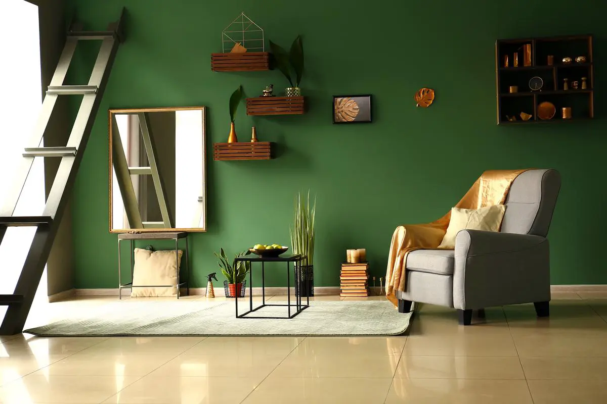 青绿色配什么颜色好看